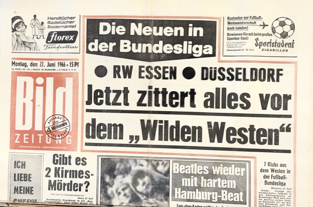 27. Juni 1966 mit den Schlagzeilen: Jetzt zittert alles vor dem ‚Wilden Westen‘ – RW Essen und Düsseldorf neu in der Bundesliga sowie Beatles wieder mit hartem Hamburg-Beat. Originalausgabe aus dem Pressearchiv Deutschland 