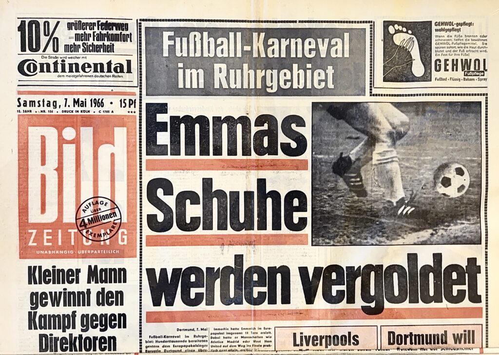 Titelseite der BILD-Zeitung vom 7. Mai 1966 mit der Schlagzeile: Emmas Schuhe werden vergoldet – Fußball-Karneval im Ruhrgebiet. Originalausgabe aus dem Pressearchiv Deutschland (Bild-Zeitung 1966 Archiv).